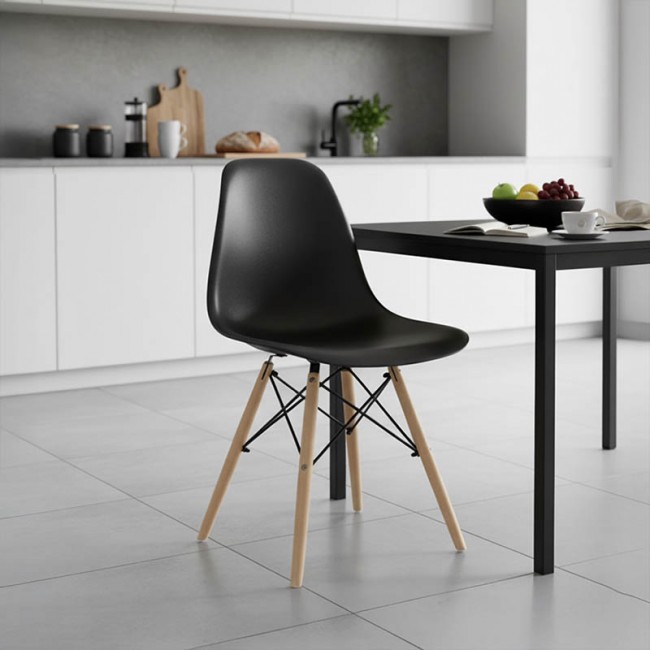 Καρέκλα Alta PP μαύρο-φυσικό πόδι 46x50x82