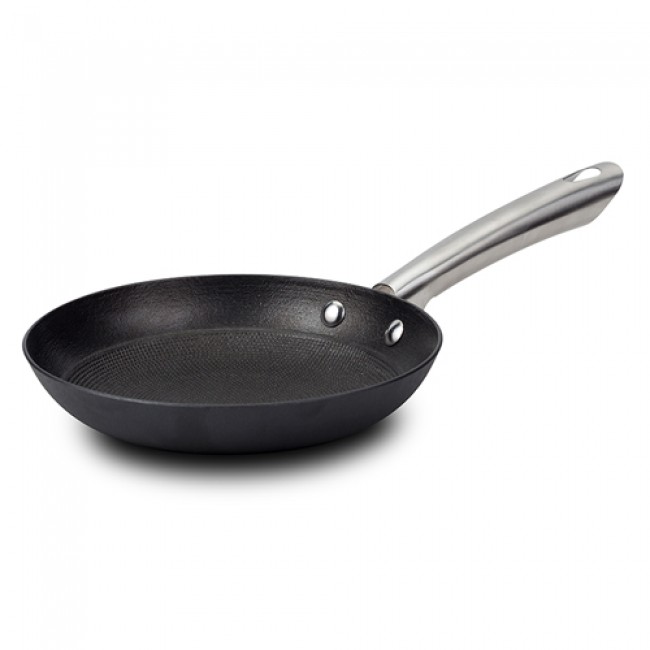 Τηγάνι μαντεμένιο αντικολλητικό "ATLAS" με ανοξείδωτη λαβή 20cm