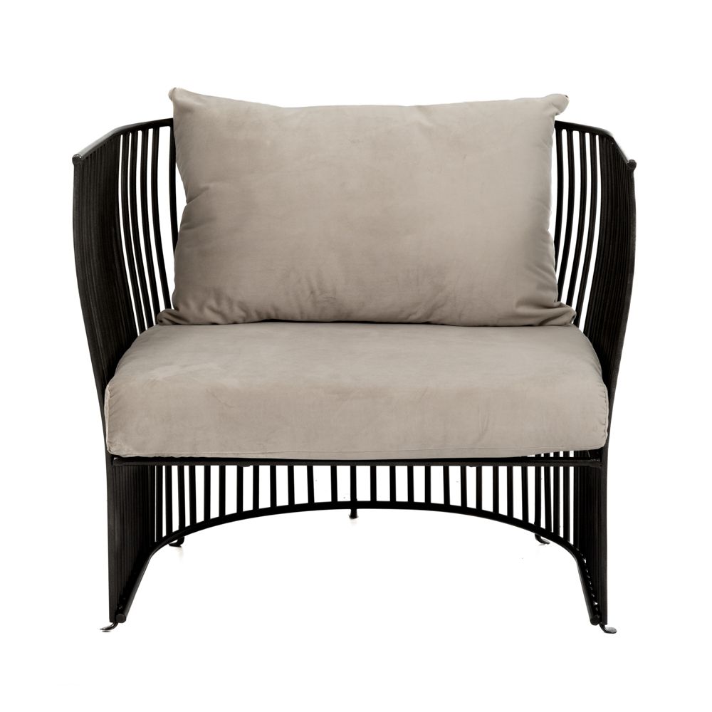 Πολυθρόνα από μέταλλο σε μαύρο χρώμα με εκρού μαξιλάρια 74Χ67Χ65