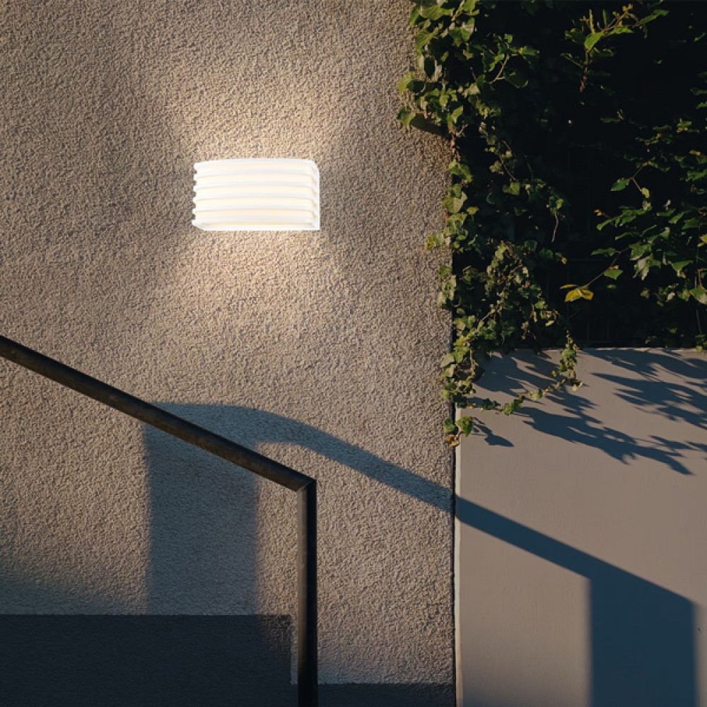 Απλίκα οβάλ από αλουμίνιο σε λευκό χρώμα E27/15W/IP54 20x10x9