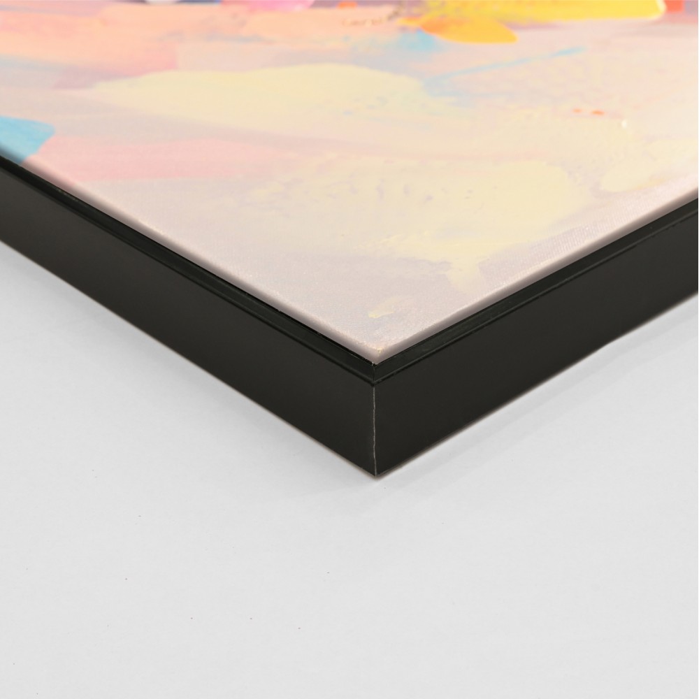 Πίνακας τοίχου γυναικείο πρόσωπο σε καμβά με κορνίζα σε χρώμα μαύρο 122x4.5x62