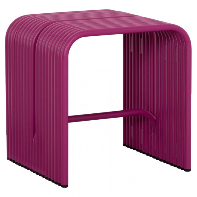 Σκαμπό χαμηλό "INTREPID" από αλουμίνιο σε χρώμα μωβ 40x38x42.5