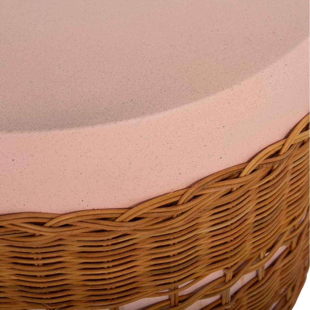 Βοηθητικό τραπέζι "VILHENA" από fiber cement/rattan σε χρώμα ροζ/φυσικό Φ44.5x45