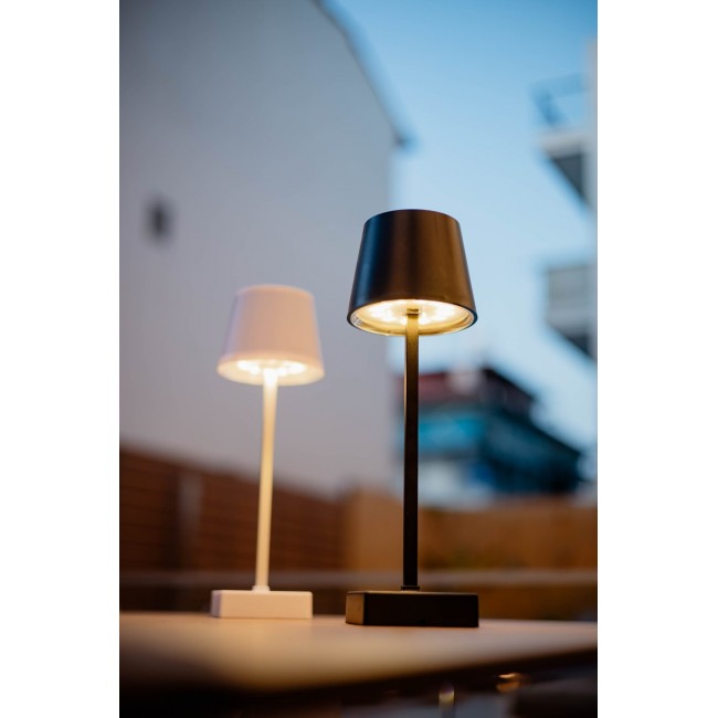 Επιτραπέζιο επαναφορτιζόμενο φωτιστικό led σε χρώμα λευκό 11x11x32