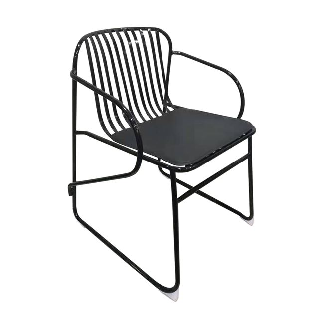 Πολυθρόνα “STRIPE” από μέταλλο σε χρώμα μαύρο 55x54x78