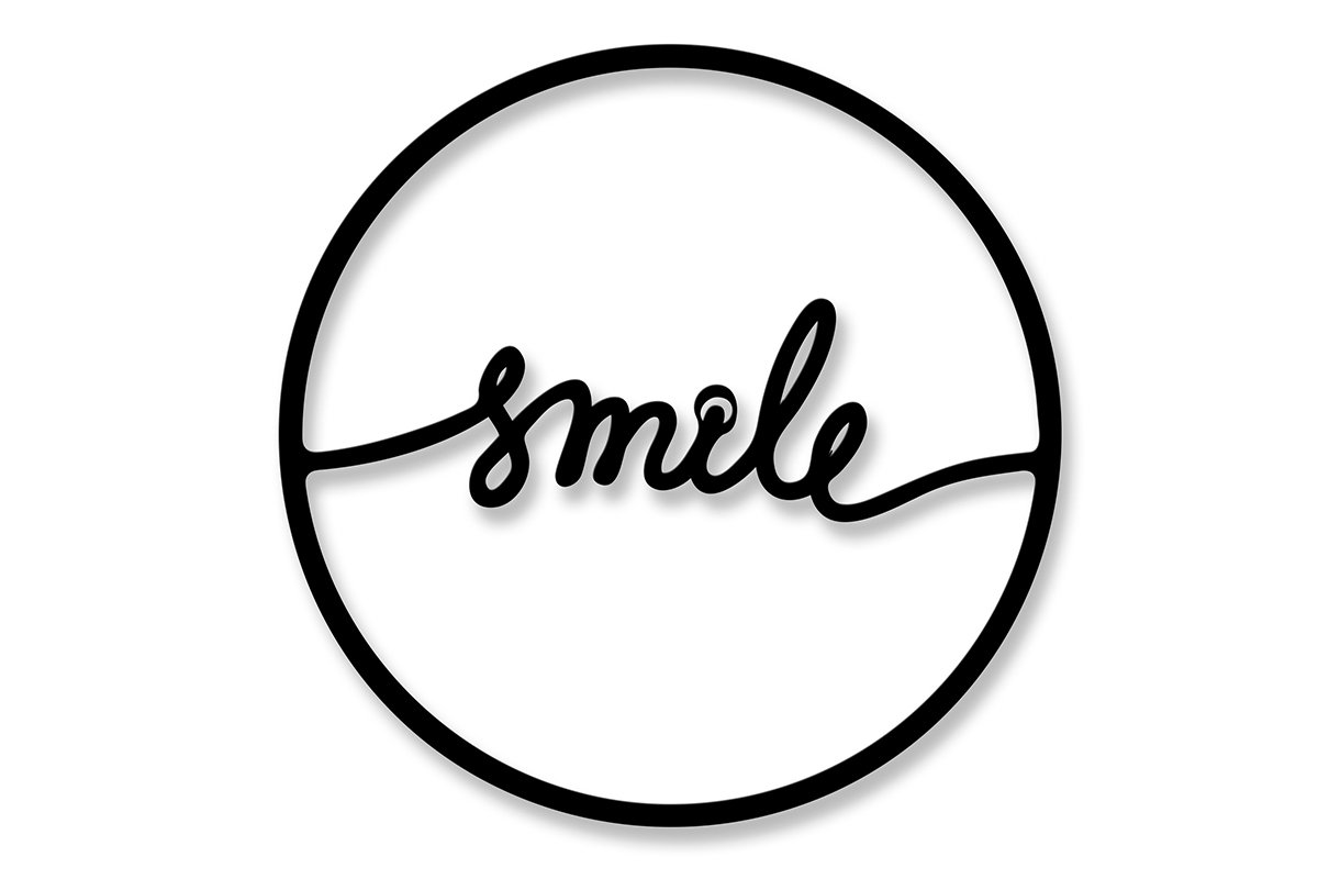 Διακοσμητικό Τοίχου “Smile” από μέταλλο σε μαύρο χρώμα 45×0,3×45